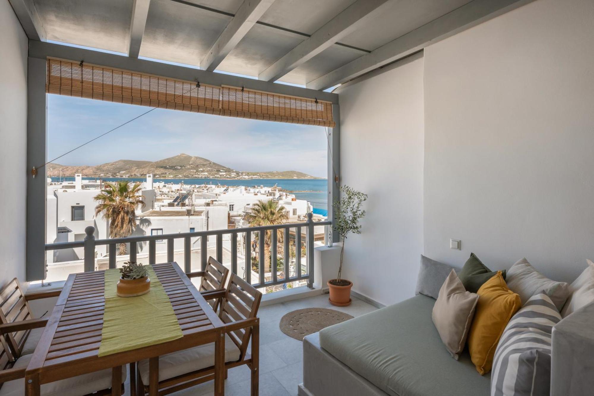Caper-2 Bedroom Traditional Home With Amazing View Náousa Eksteriør billede