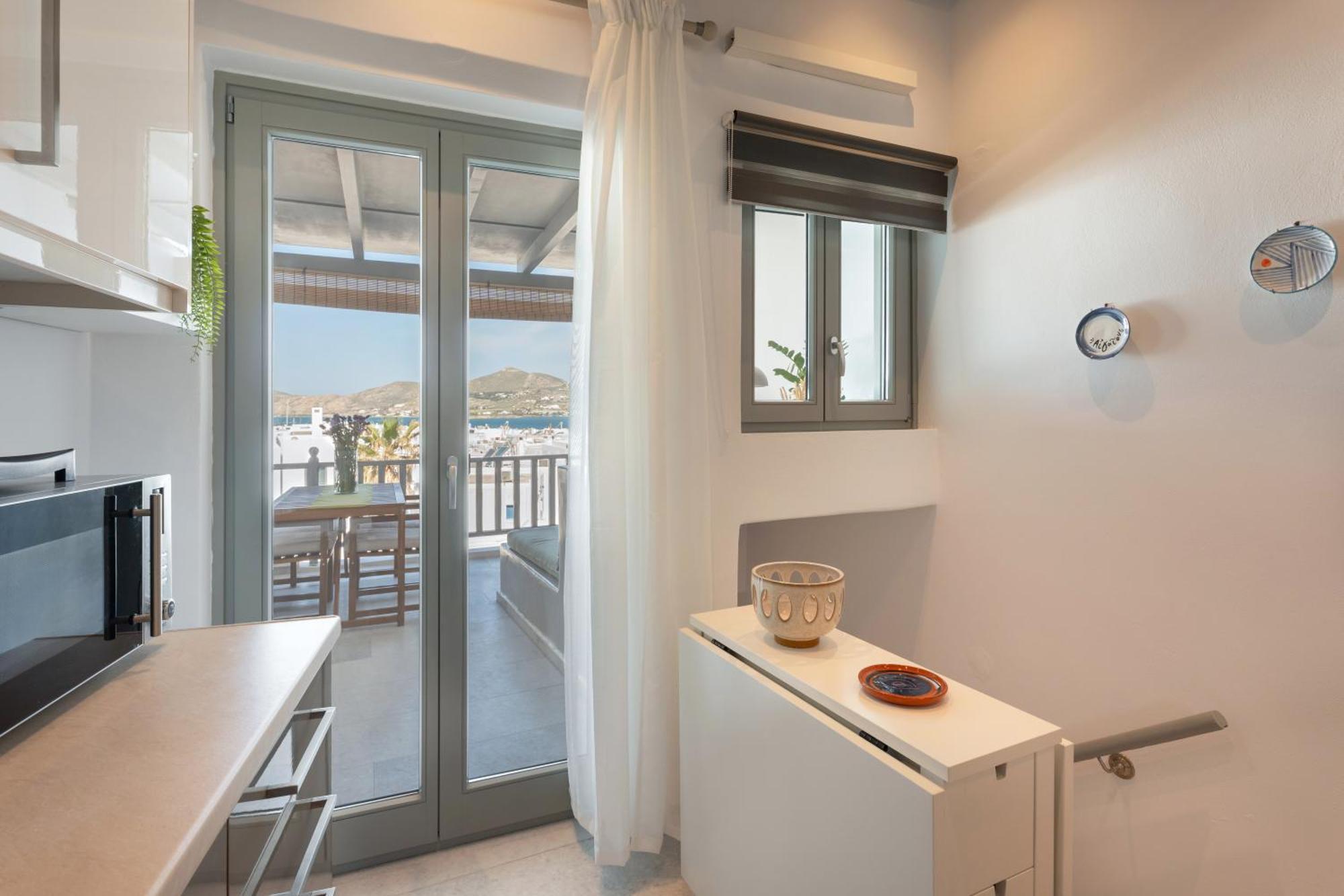 Caper-2 Bedroom Traditional Home With Amazing View Náousa Eksteriør billede
